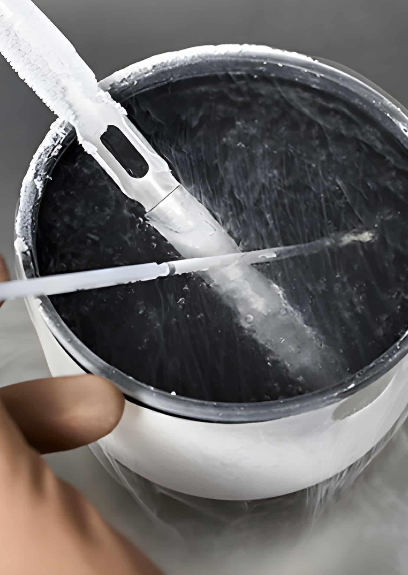 Frozen embryo or sperm samples stored in a liquid nitrogen cryotank
